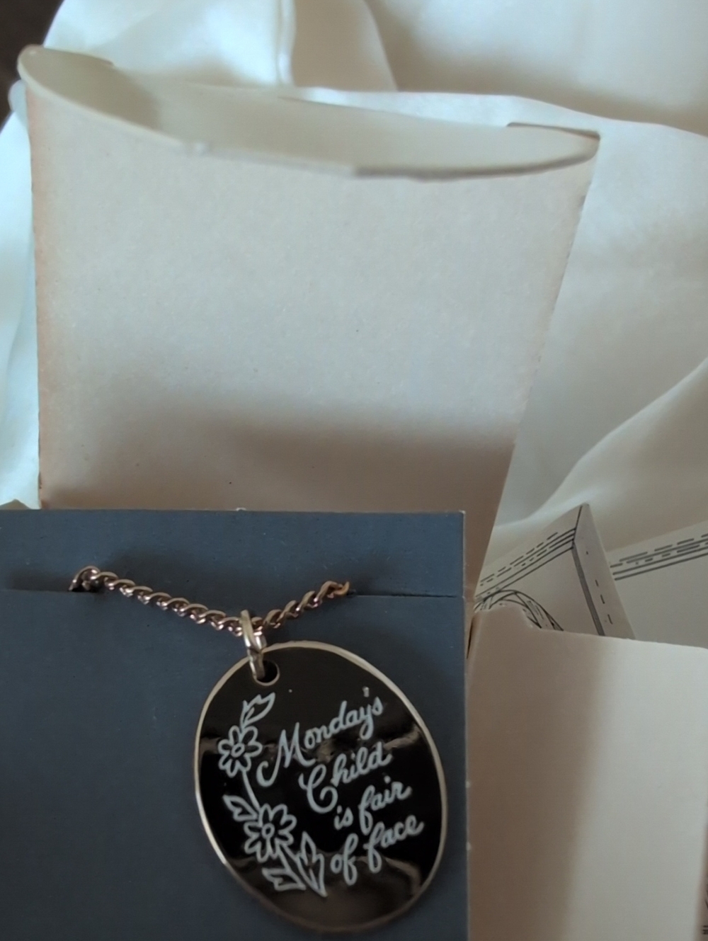 Vintage Avon Gold Pendant Gold Necklace Fashion Jewelry With Original Box